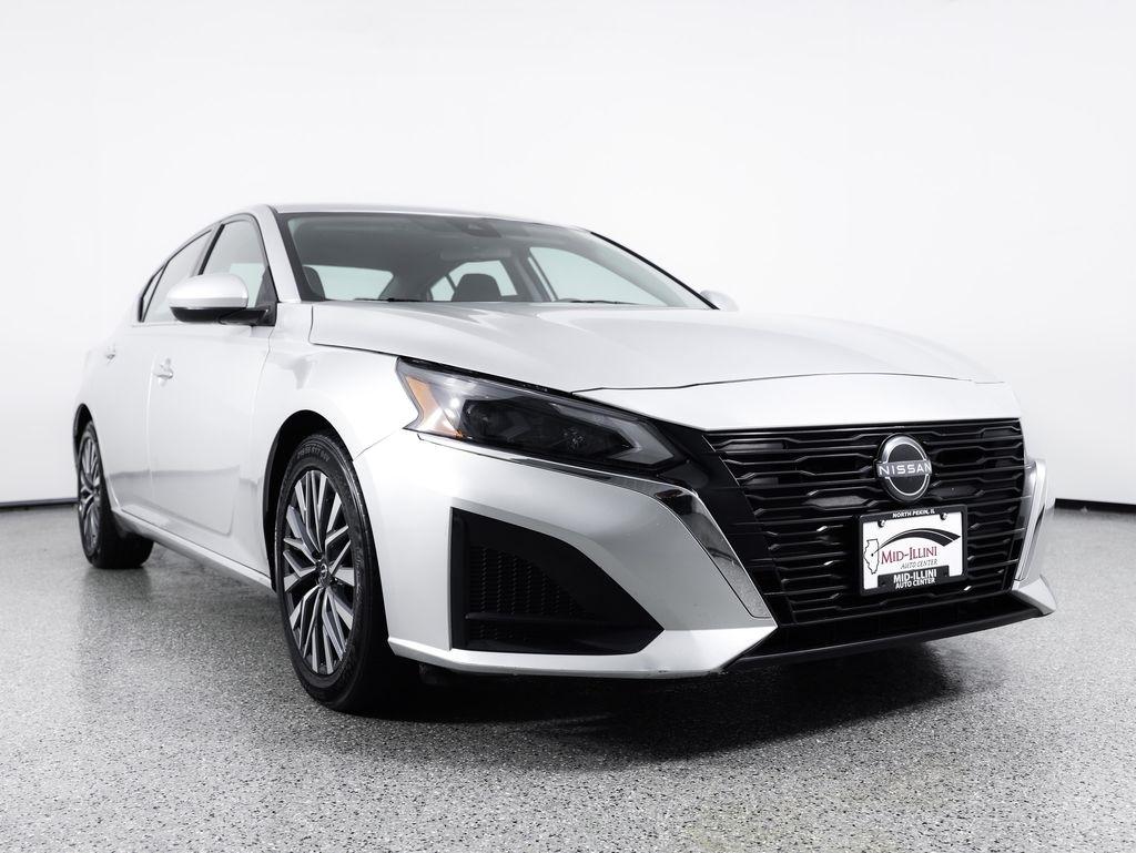 Nissan Altima 2.5 SV Sedan 2023
