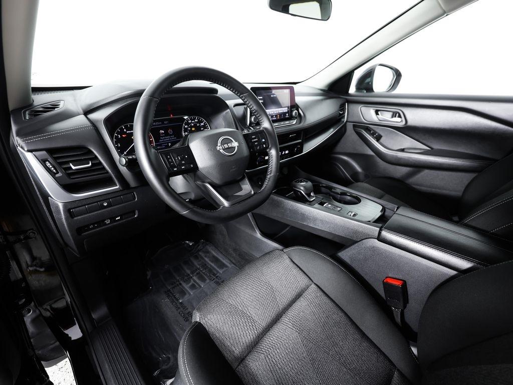 Nissan Rogue FWD SV 2025