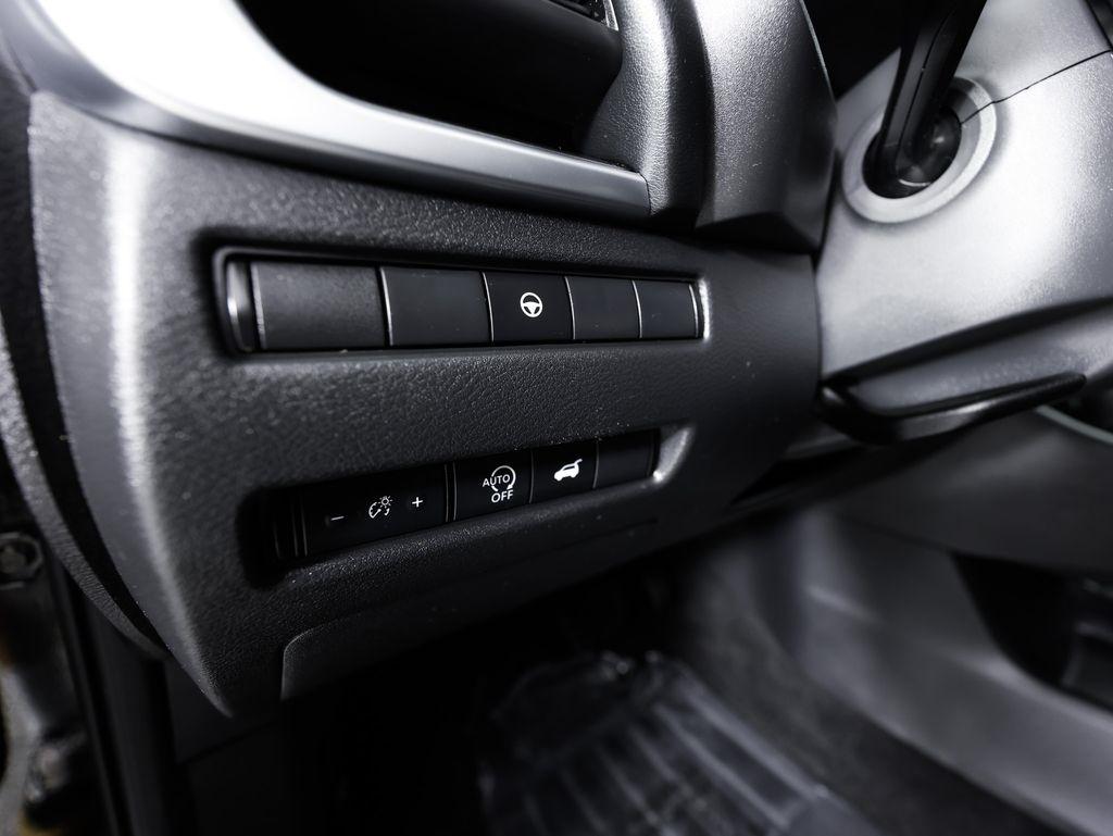 Nissan Rogue FWD SV 2025