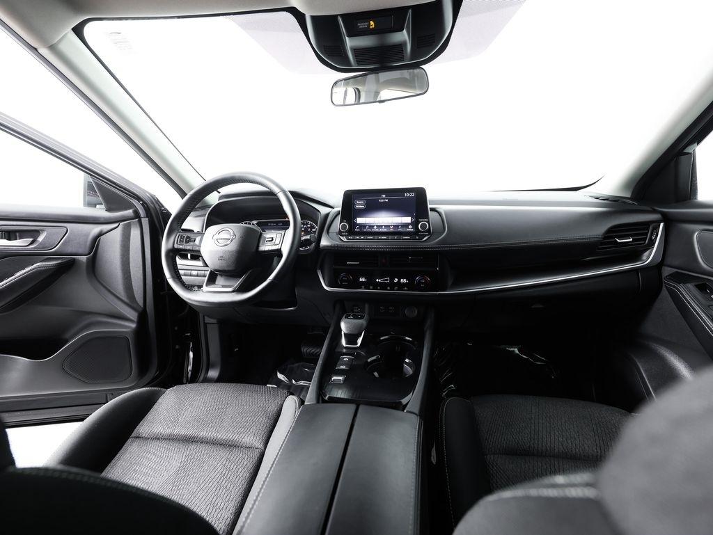 Nissan Rogue FWD SV 2025