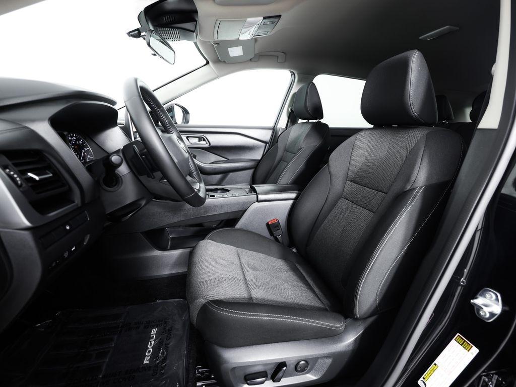 Nissan Rogue FWD SV 2025
