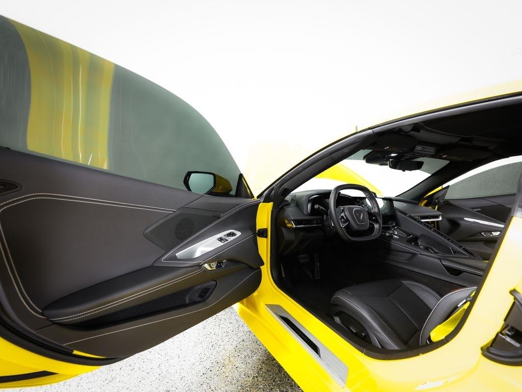 Chevrolet Corvette 2dr Stingray Cpe w/1LT 2025