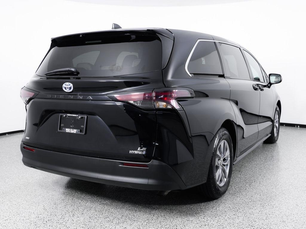 Toyota Sienna LE AWD 8-Passenger (Natl) 2023