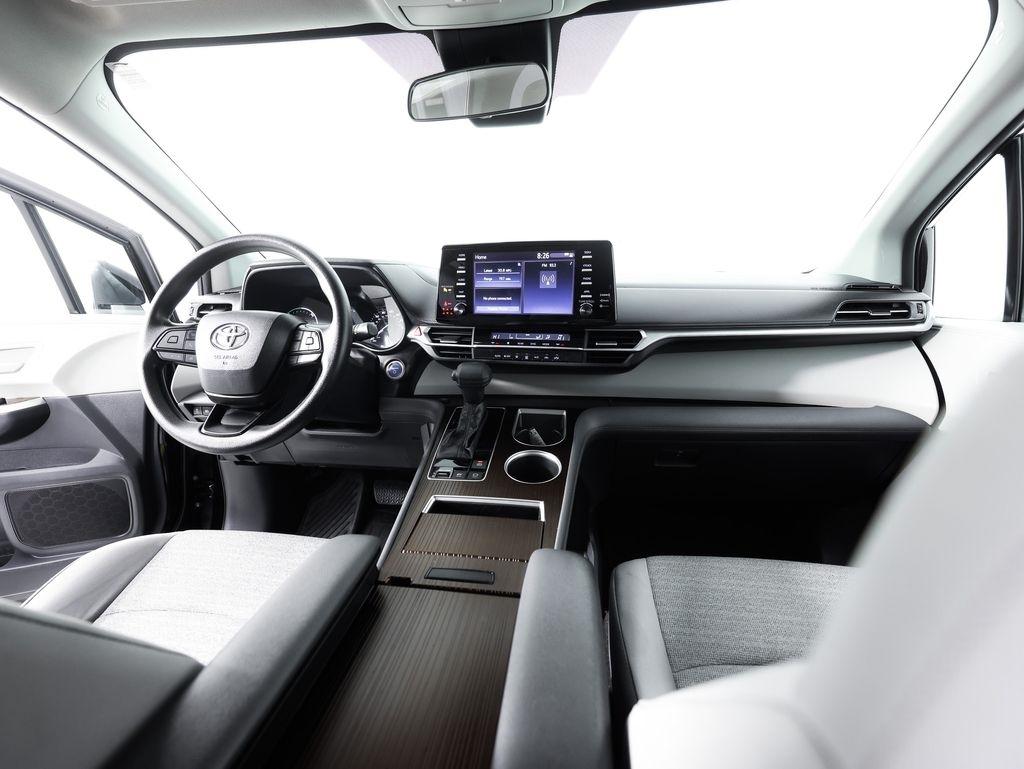 Toyota Sienna LE AWD 8-Passenger (Natl) 2023