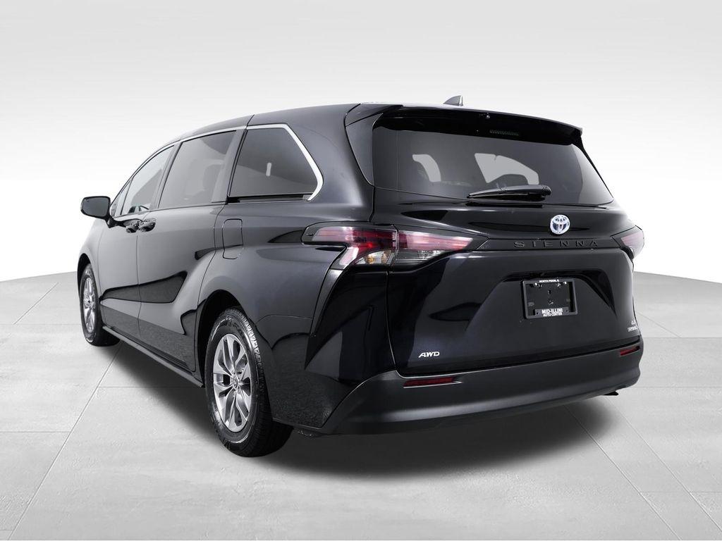 Toyota Sienna LE AWD 8-Passenger (Natl) 2023