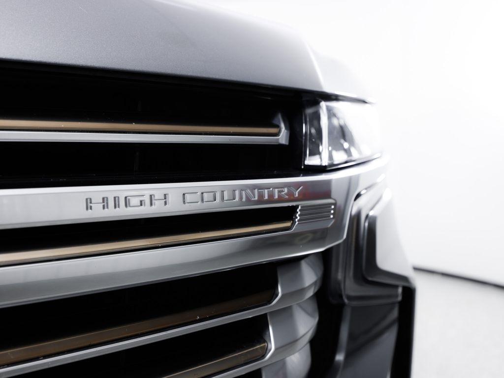 Chevrolet Suburban 4WD 4dr High Country 2021