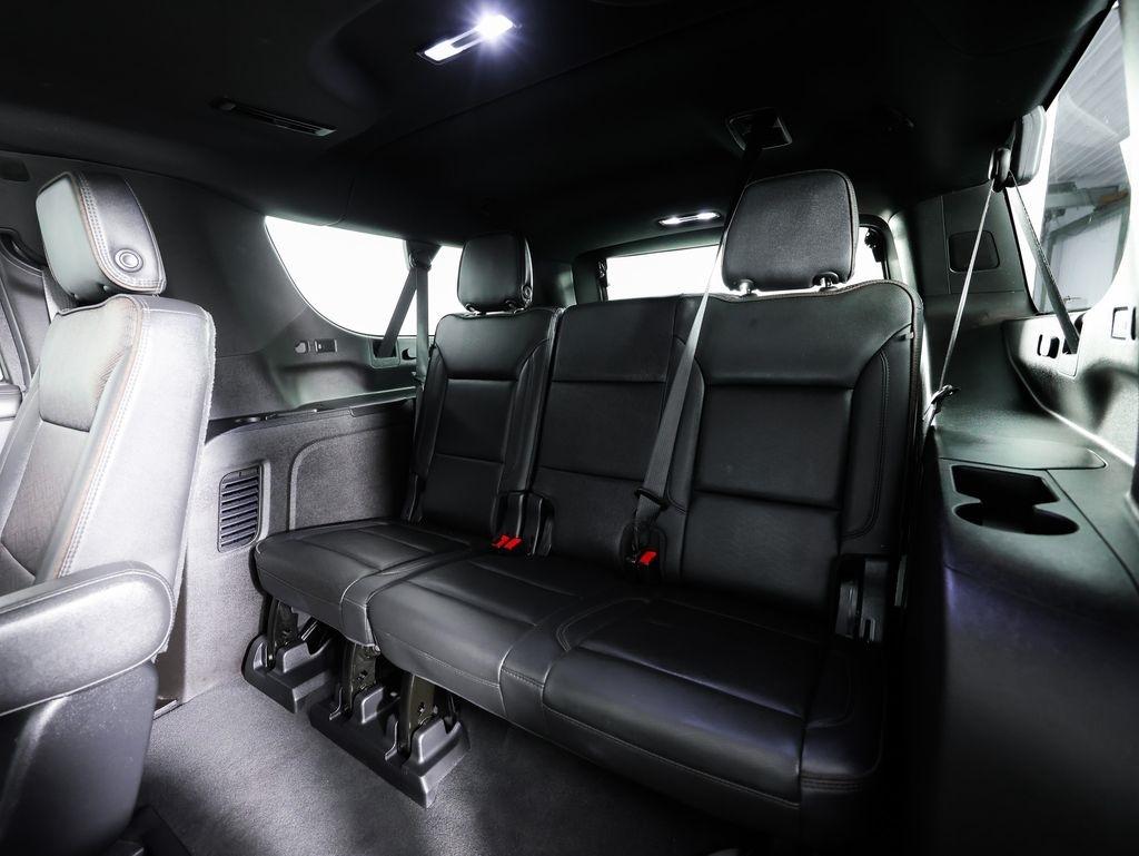 Chevrolet Suburban 4WD 4dr High Country 2021