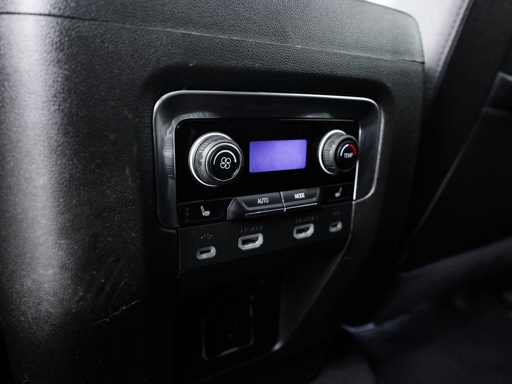 Chevrolet Suburban 4WD 4dr High Country 2021
