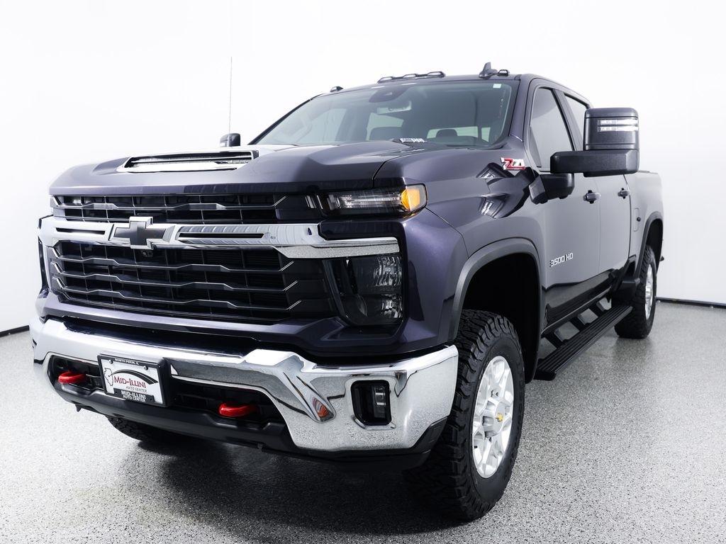 Chevrolet Silverado 3500HD 4WD Crew Cab 159" LT 2024