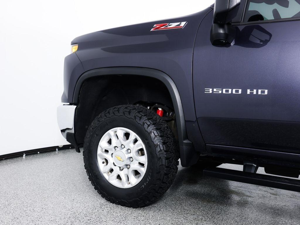 Chevrolet Silverado 3500HD 4WD Crew Cab 159" LT 2024
