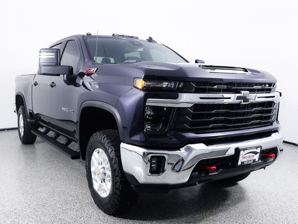 Chevrolet Silverado 3500HD 4WD Crew Cab 159" LT 2024