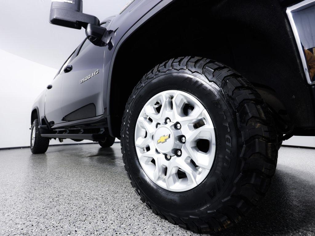 Chevrolet Silverado 3500HD 4WD Crew Cab 159" LT 2024