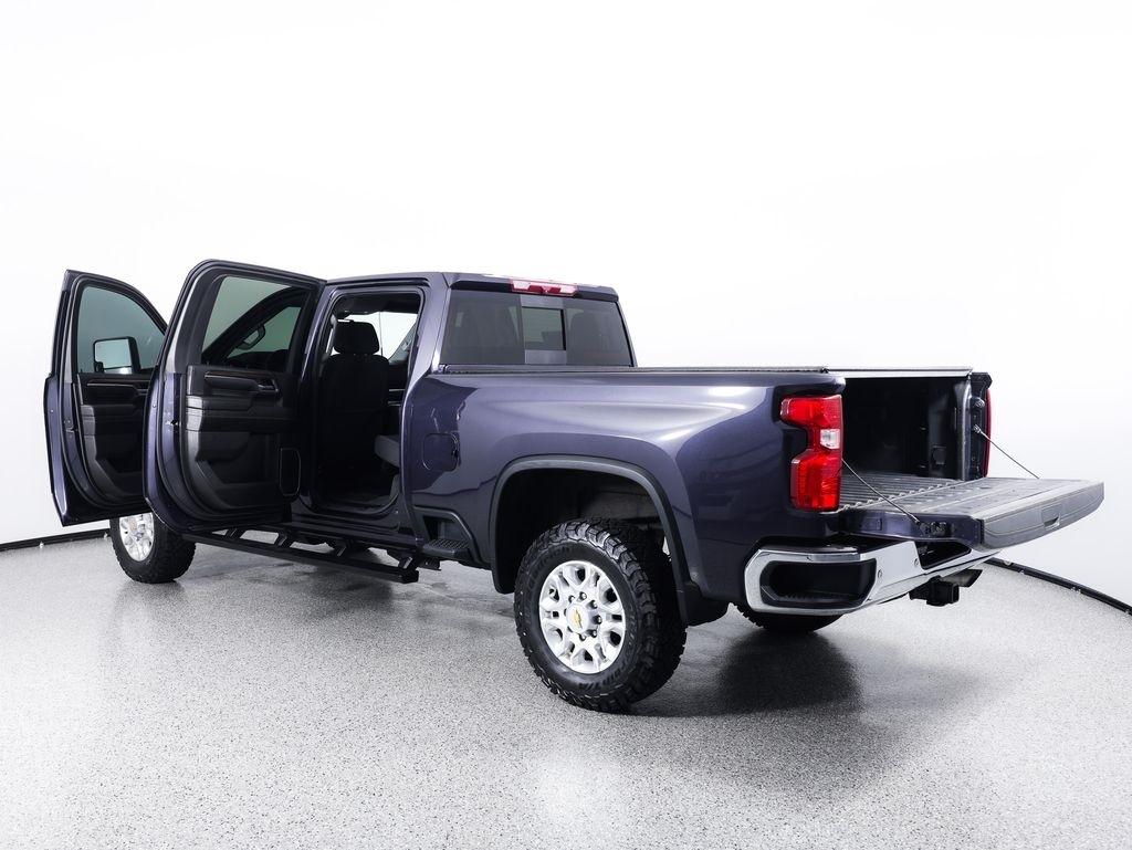 Chevrolet Silverado 3500HD 4WD Crew Cab 159" LT 2024