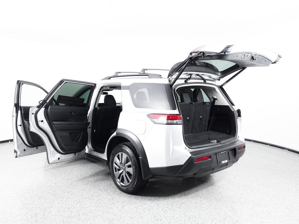 Nissan Pathfinder SV 4WD 2025