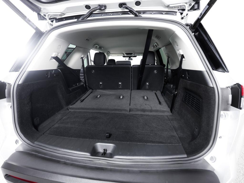 Nissan Pathfinder SV 4WD 2025