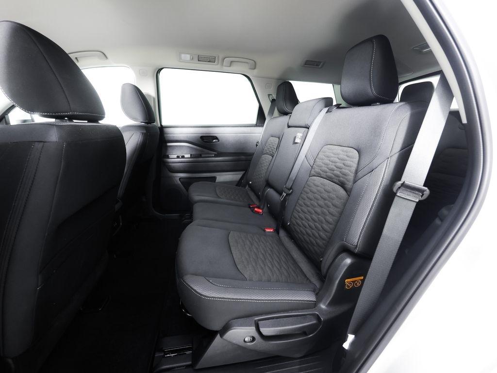 Nissan Pathfinder SV 4WD 2025