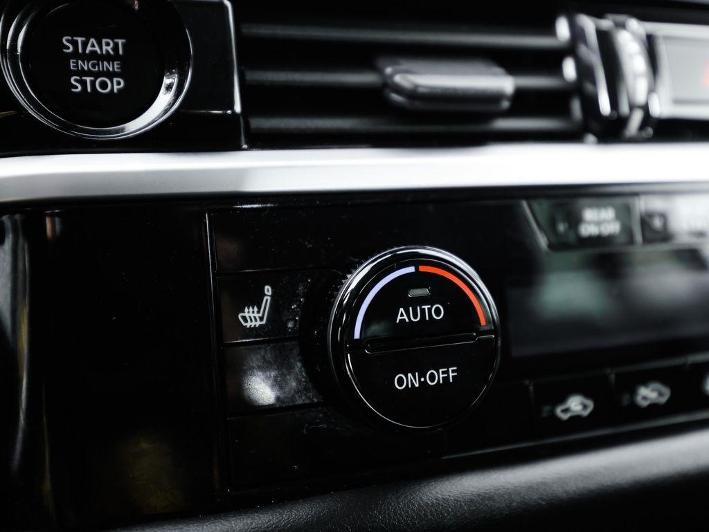 Nissan Pathfinder SV 4WD 2025