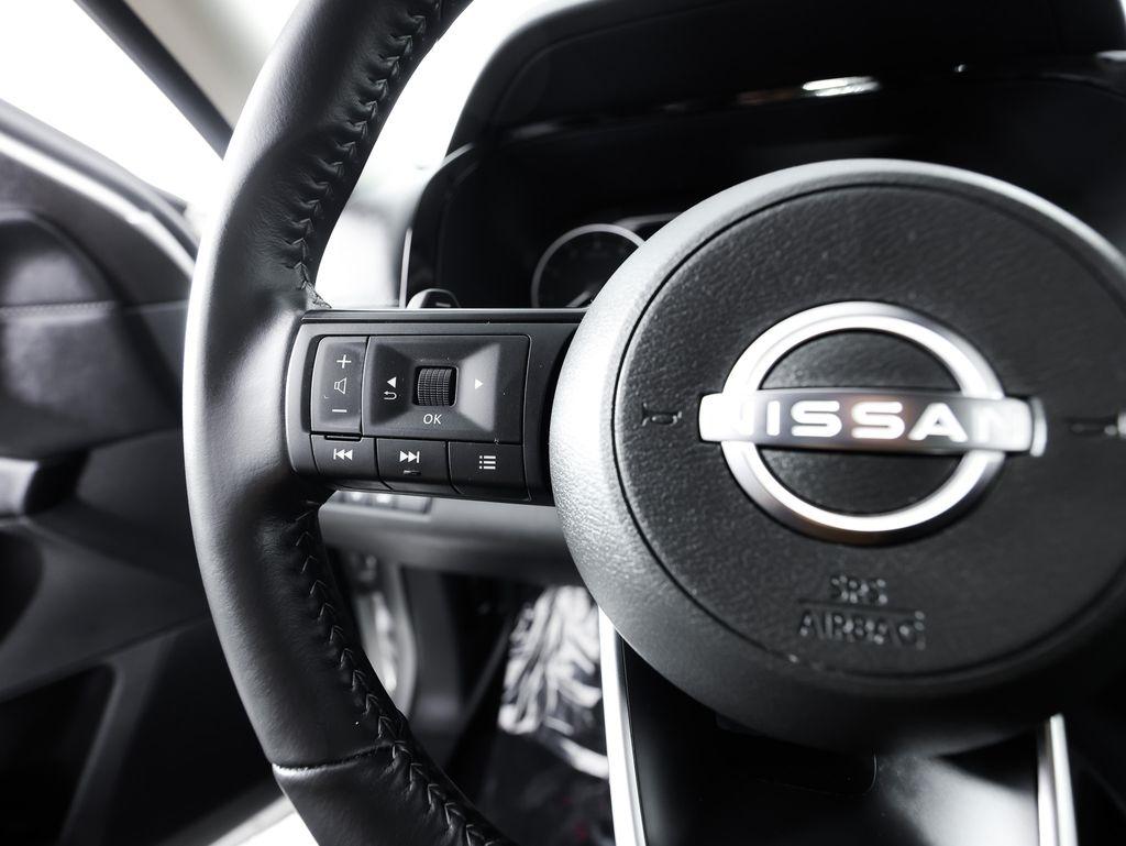 Nissan Pathfinder SV 4WD 2025