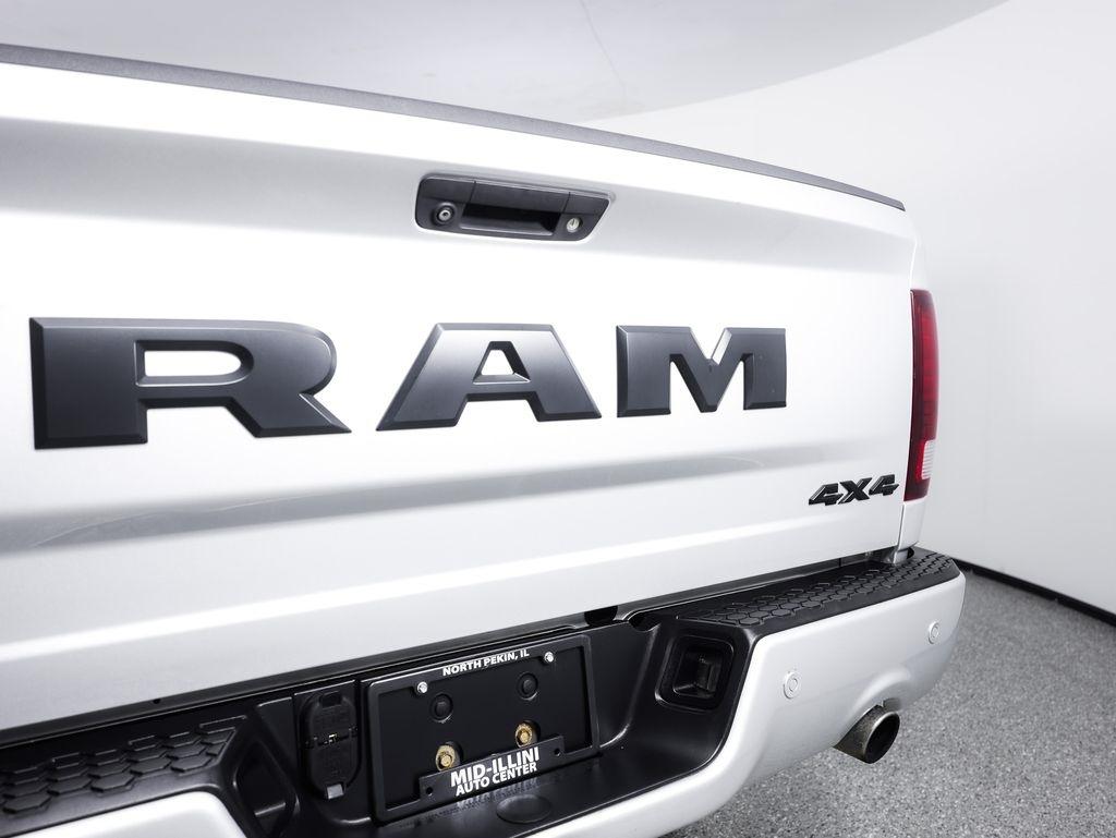 RAM 1500 Night 4x4 Crew Cab 5'7" Box *Ltd Avail* 2018