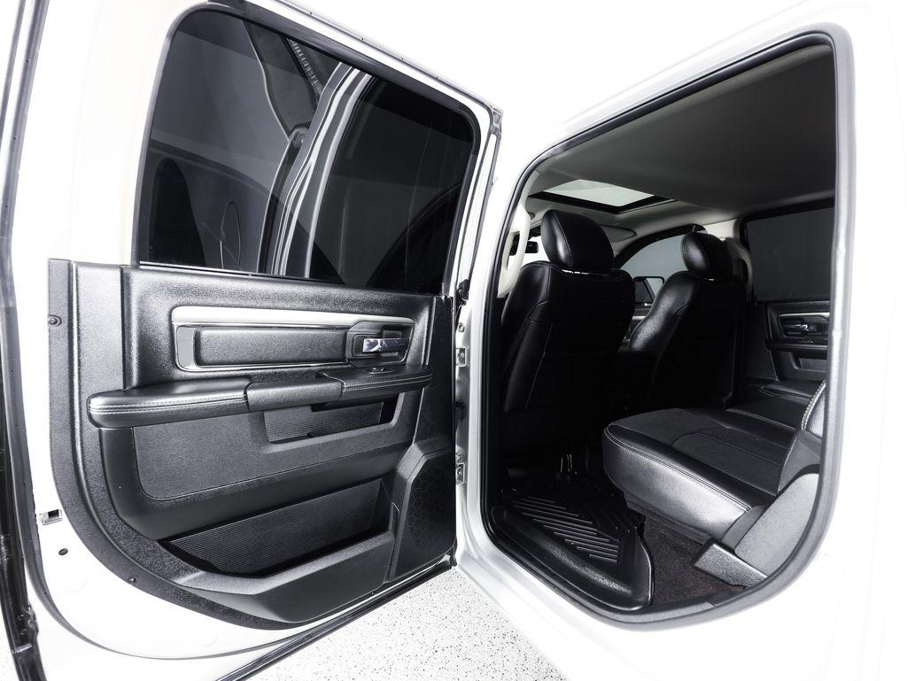 RAM 1500 Night 4x4 Crew Cab 5'7" Box *Ltd Avail* 2018