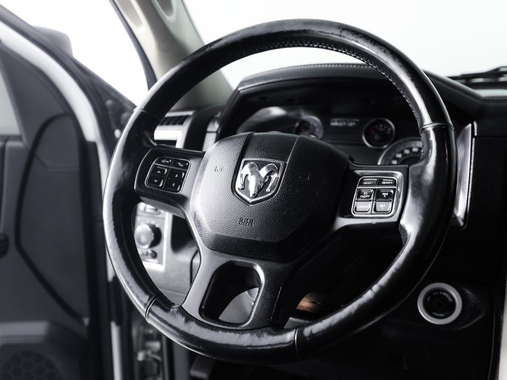 RAM 1500 Night 4x4 Crew Cab 5'7" Box *Ltd Avail* 2018