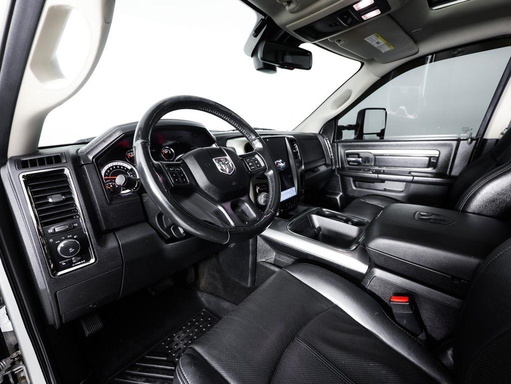 RAM 1500 Night 4x4 Crew Cab 5'7" Box *Ltd Avail* 2018