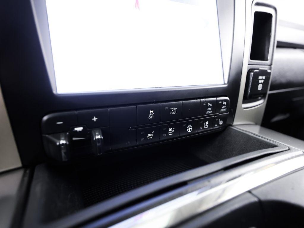 RAM 1500 Night 4x4 Crew Cab 5'7" Box *Ltd Avail* 2018