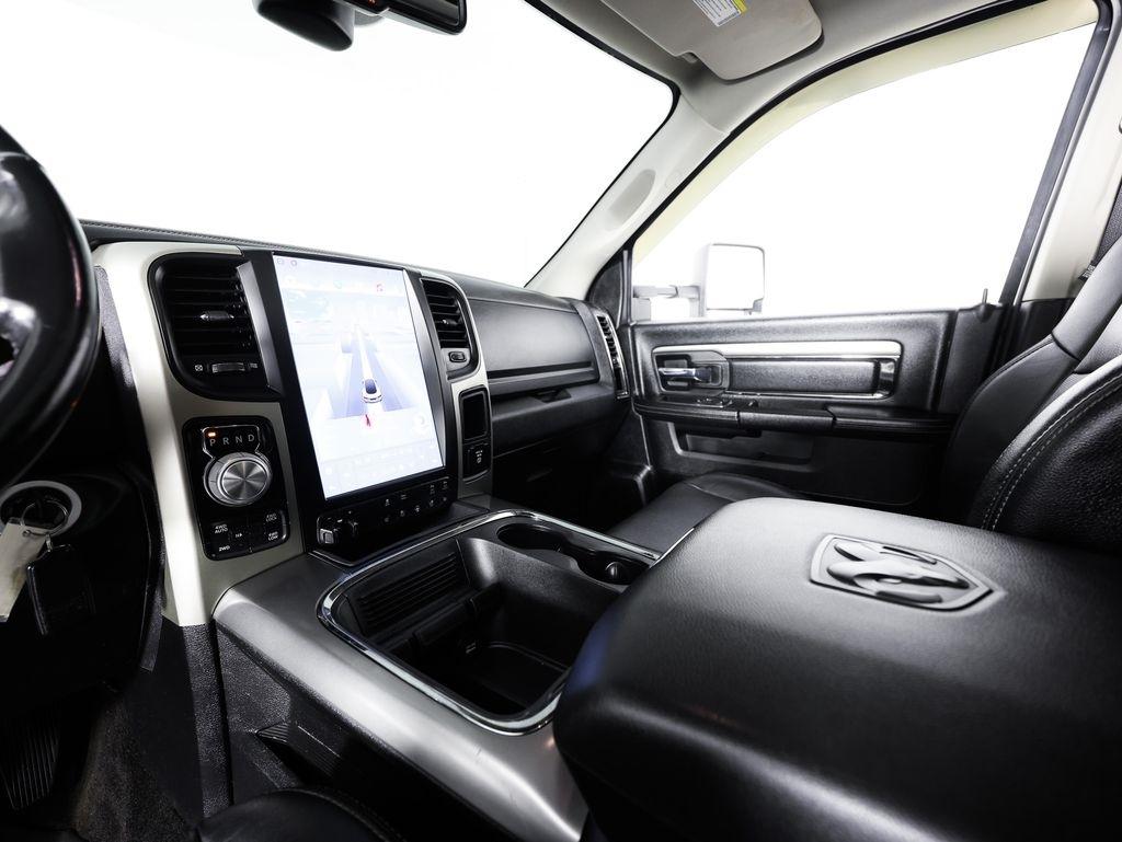 RAM 1500 Night 4x4 Crew Cab 5'7" Box *Ltd Avail* 2018