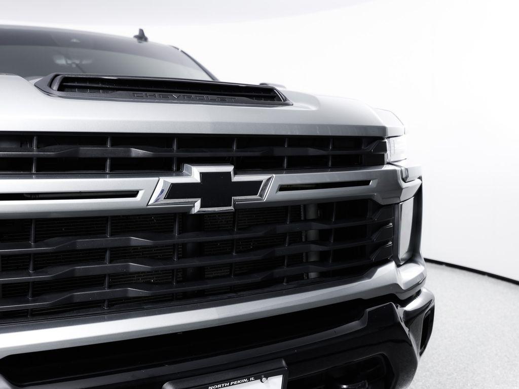Chevrolet Silverado 2500HD 4WD Crew Cab 159" Custom 2024