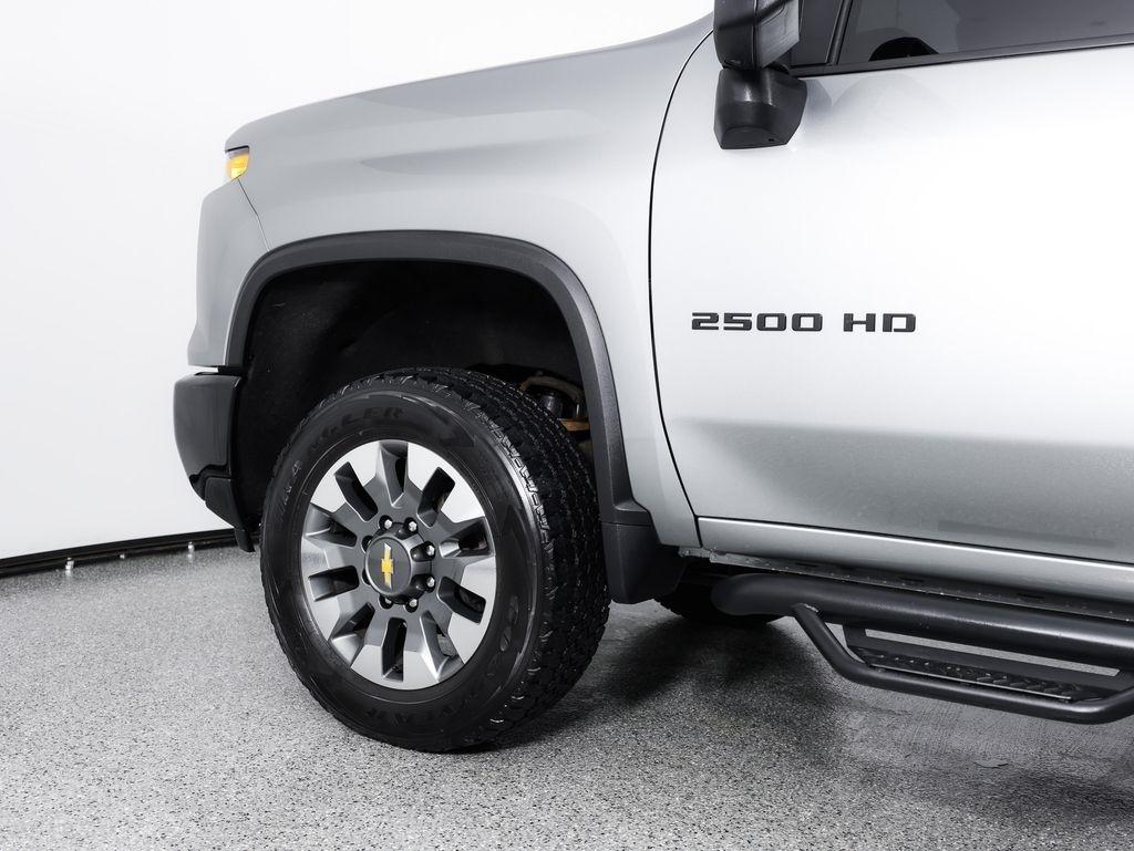 Chevrolet Silverado 2500HD 4WD Crew Cab 159" Custom 2024