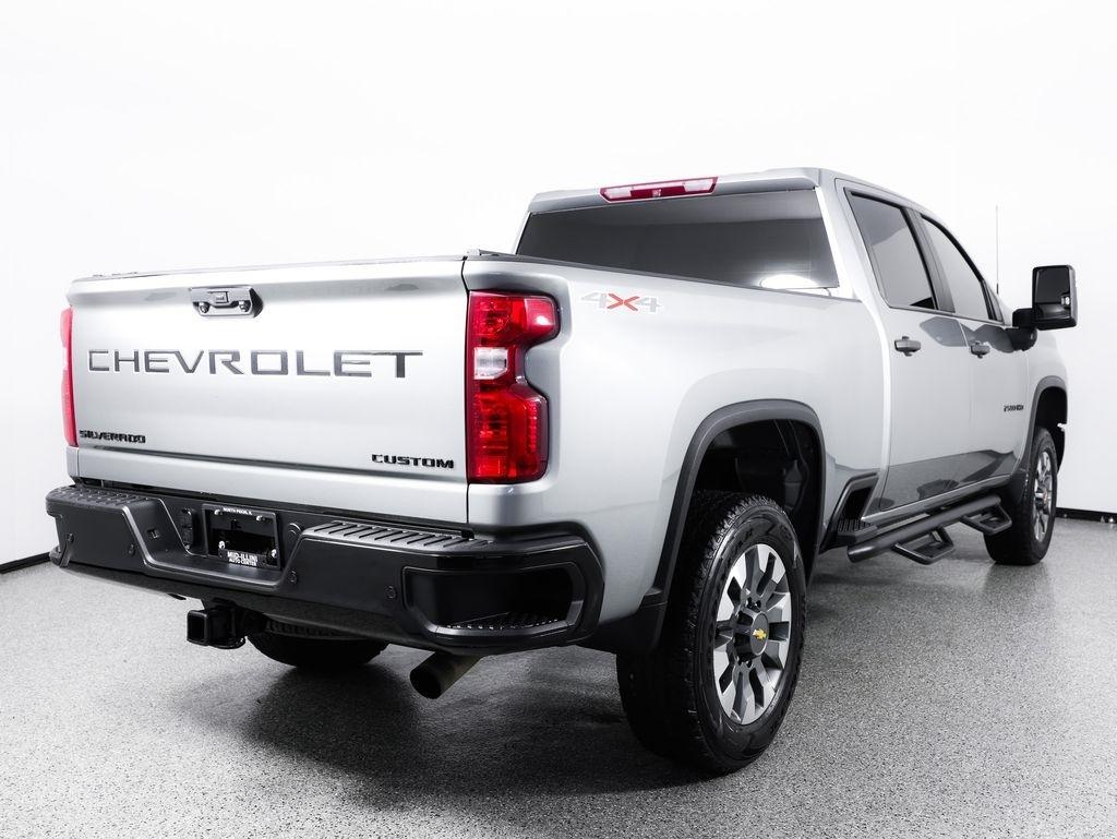 Chevrolet Silverado 2500HD 4WD Crew Cab 159" Custom 2024