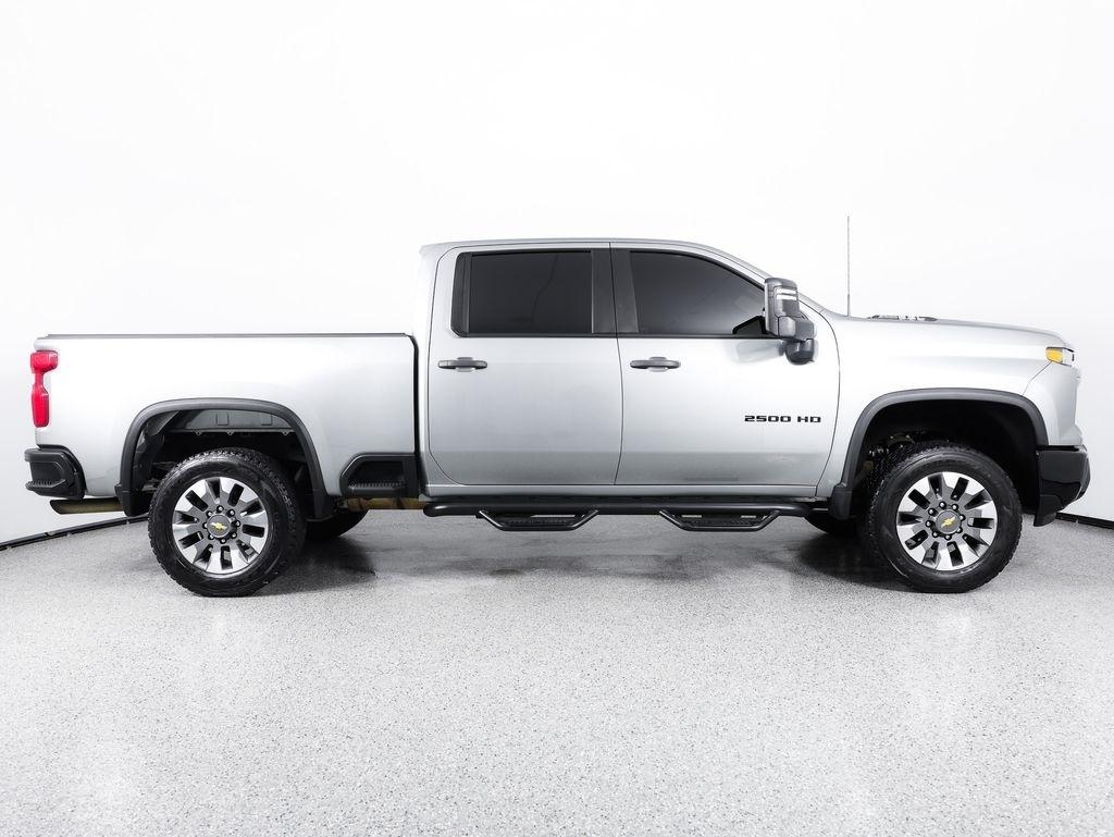 Chevrolet Silverado 2500HD 4WD Crew Cab 159" Custom 2024