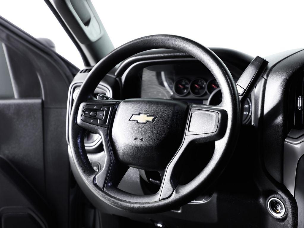 Chevrolet Silverado 2500HD 4WD Crew Cab 159" Custom 2024