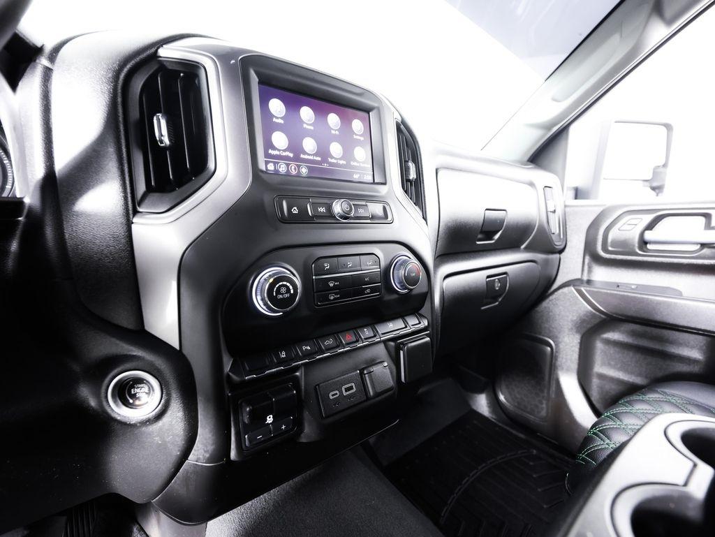 Chevrolet Silverado 2500HD 4WD Crew Cab 159" Custom 2024