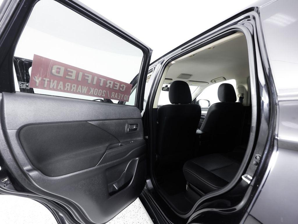 Mitsubishi Outlander ES FWD 2018