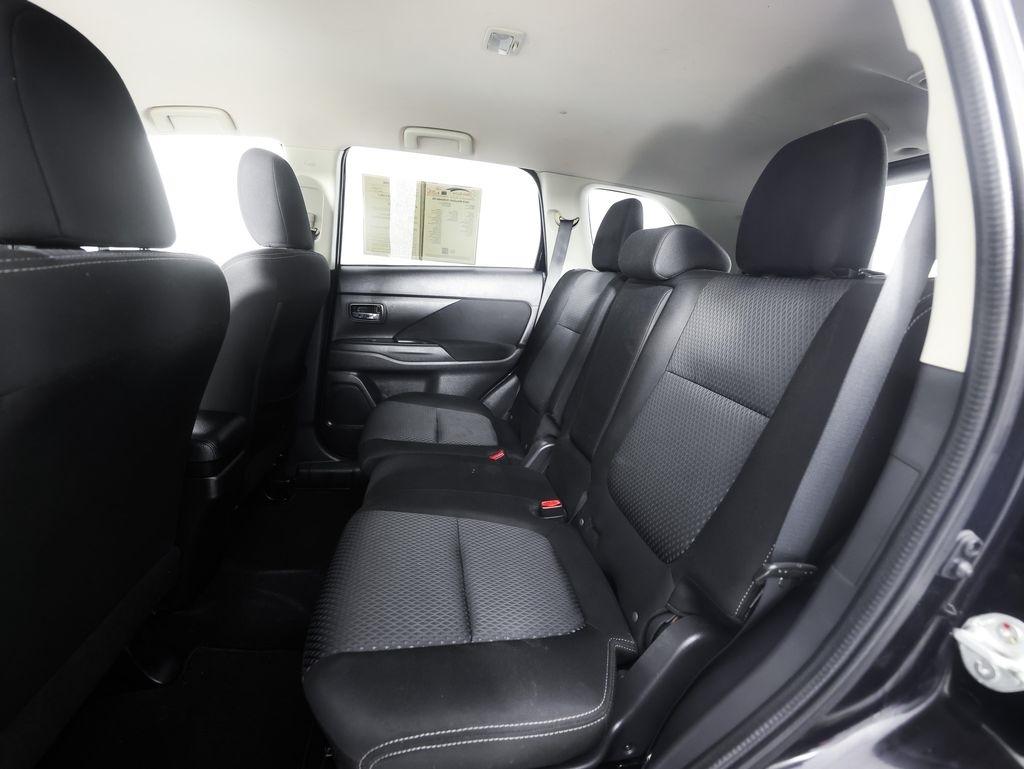 Mitsubishi Outlander ES FWD 2018