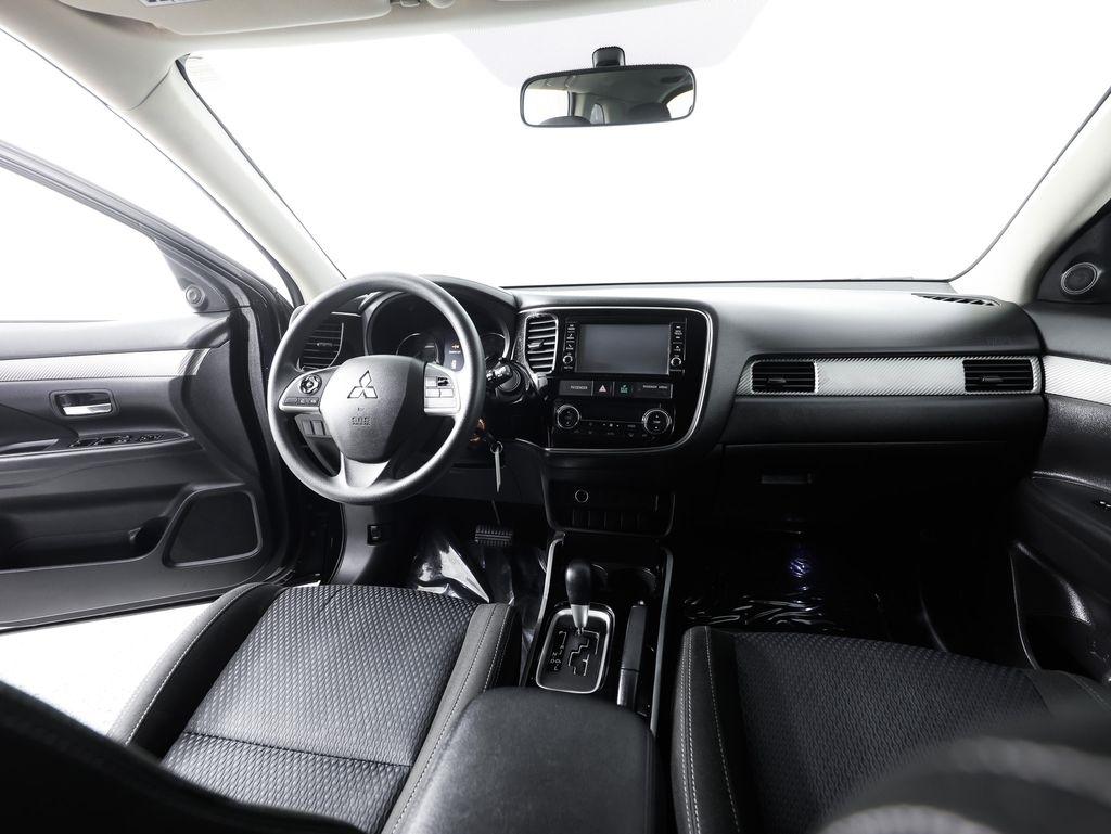 Mitsubishi Outlander ES FWD 2018
