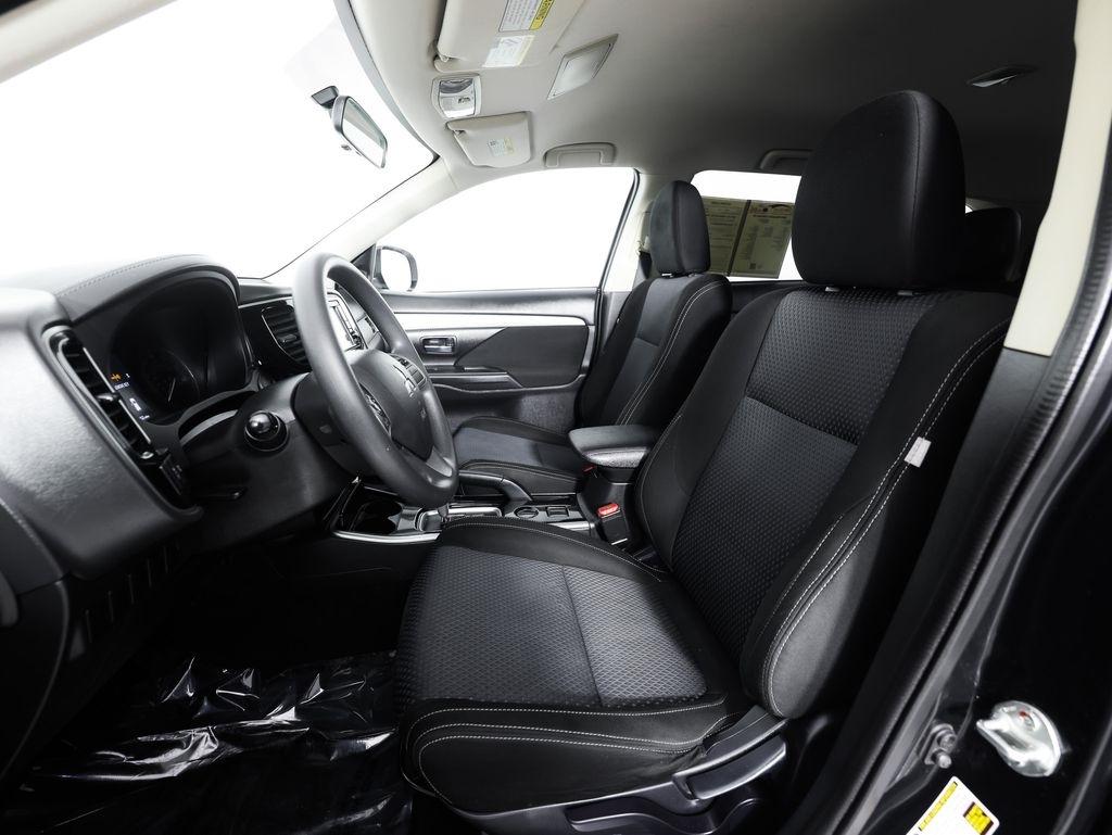 Mitsubishi Outlander ES FWD 2018