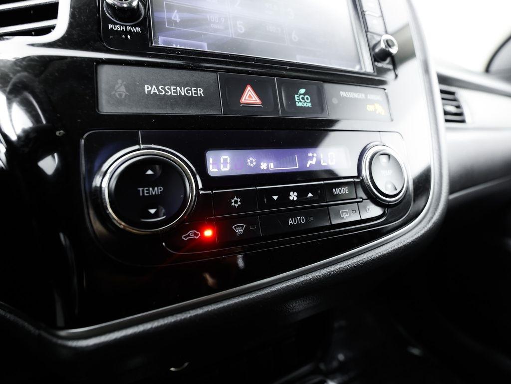 Mitsubishi Outlander ES FWD 2018