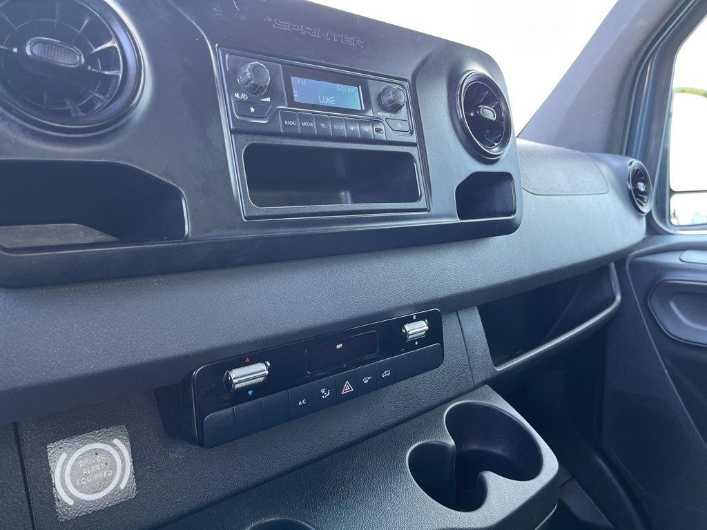 Mercedes-Benz Sprinter Van 2500 High Roof V6 170" RWD 2019