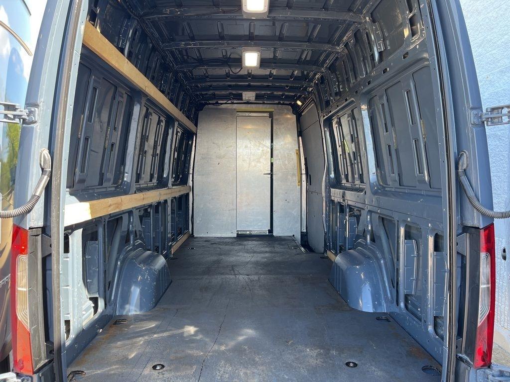 Mercedes-Benz Sprinter Van 2500 High Roof V6 170" RWD 2019