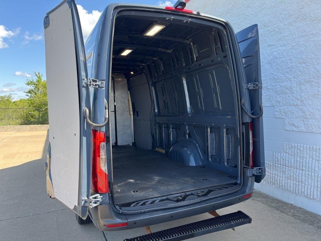 Mercedes-Benz Sprinter Van 2500 High Roof V6 170" RWD 2019