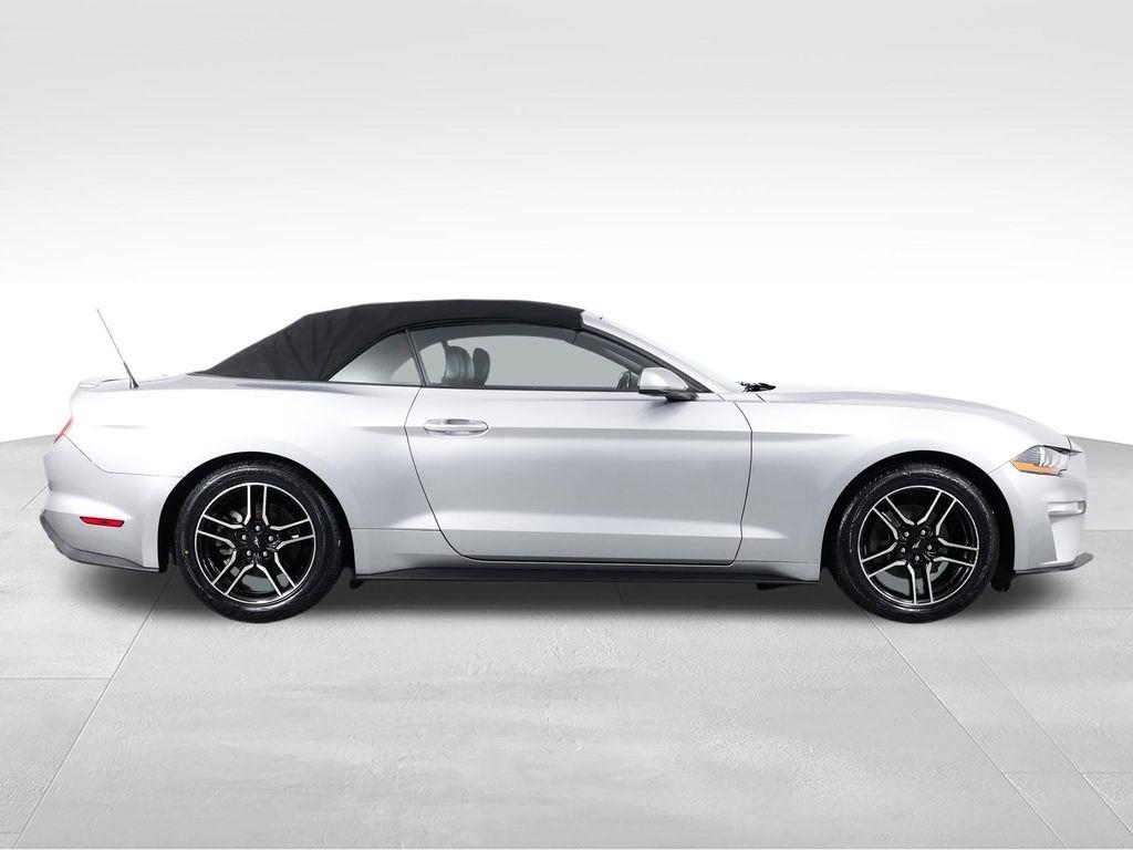 Ford Mustang EcoBoost Convertible 2021