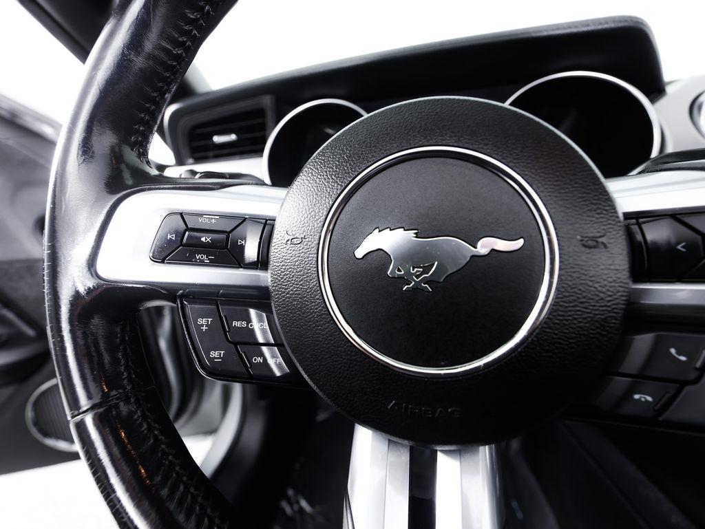 Ford Mustang EcoBoost Convertible 2021