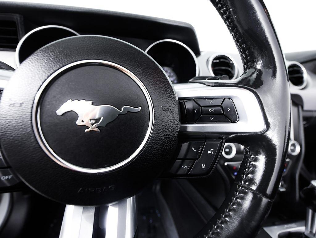 Ford Mustang EcoBoost Convertible 2021