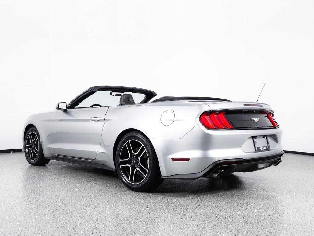 Ford Mustang EcoBoost Convertible 2021