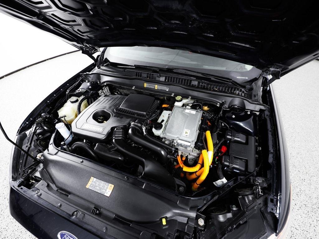 Ford Fusion Hybrid SE FWD 2020