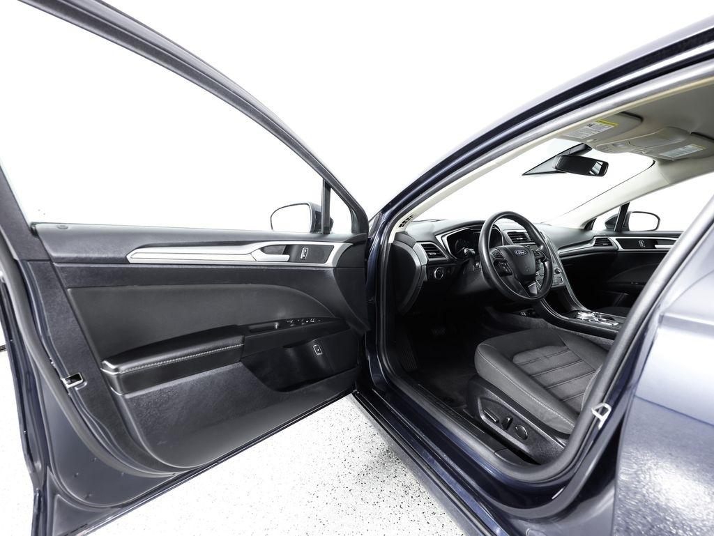 Ford Fusion Hybrid SE FWD 2020