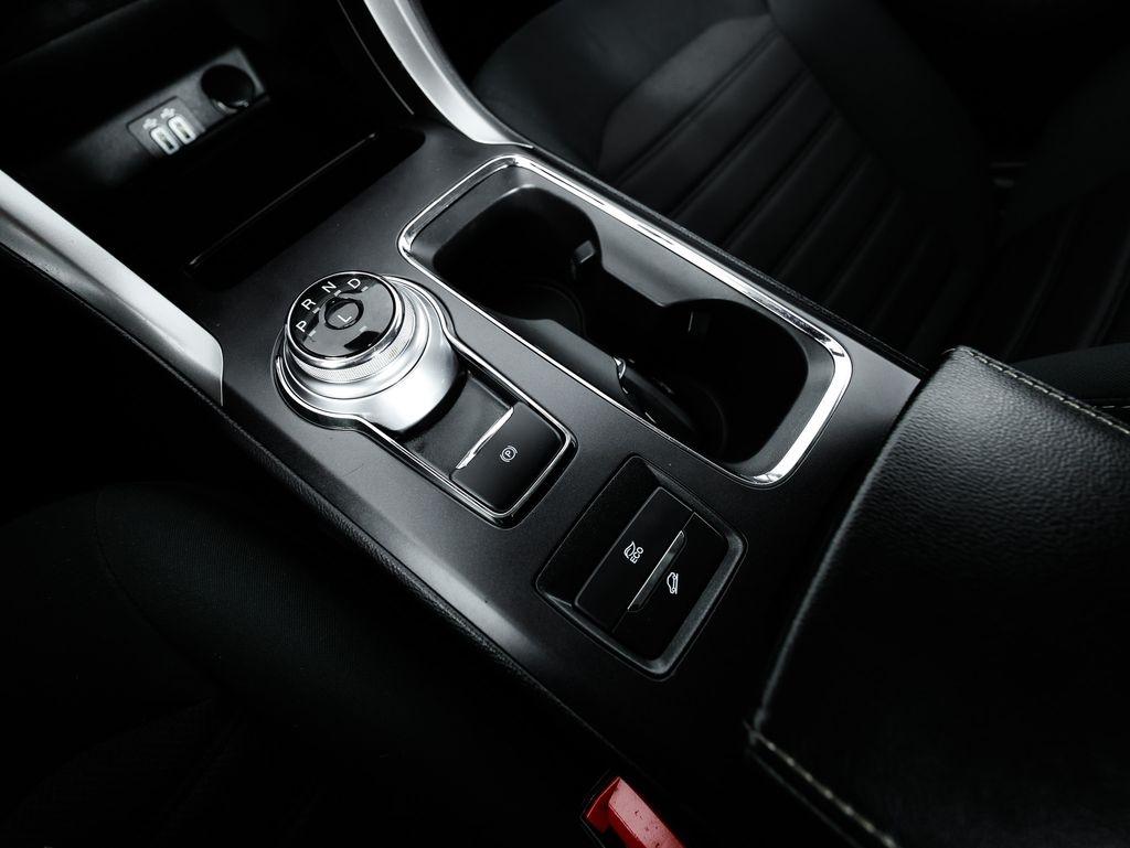 Ford Fusion Hybrid SE FWD 2020