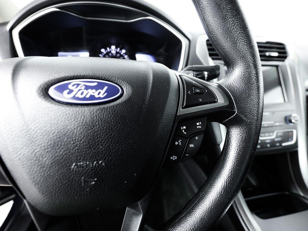 Ford Fusion Hybrid SE FWD 2020